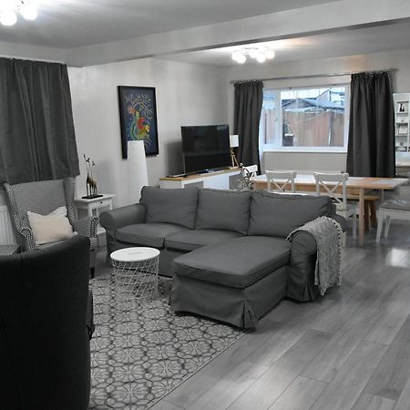 Charming Wembley Home Near Wembley Stadium Лондон Екстер'єр фото