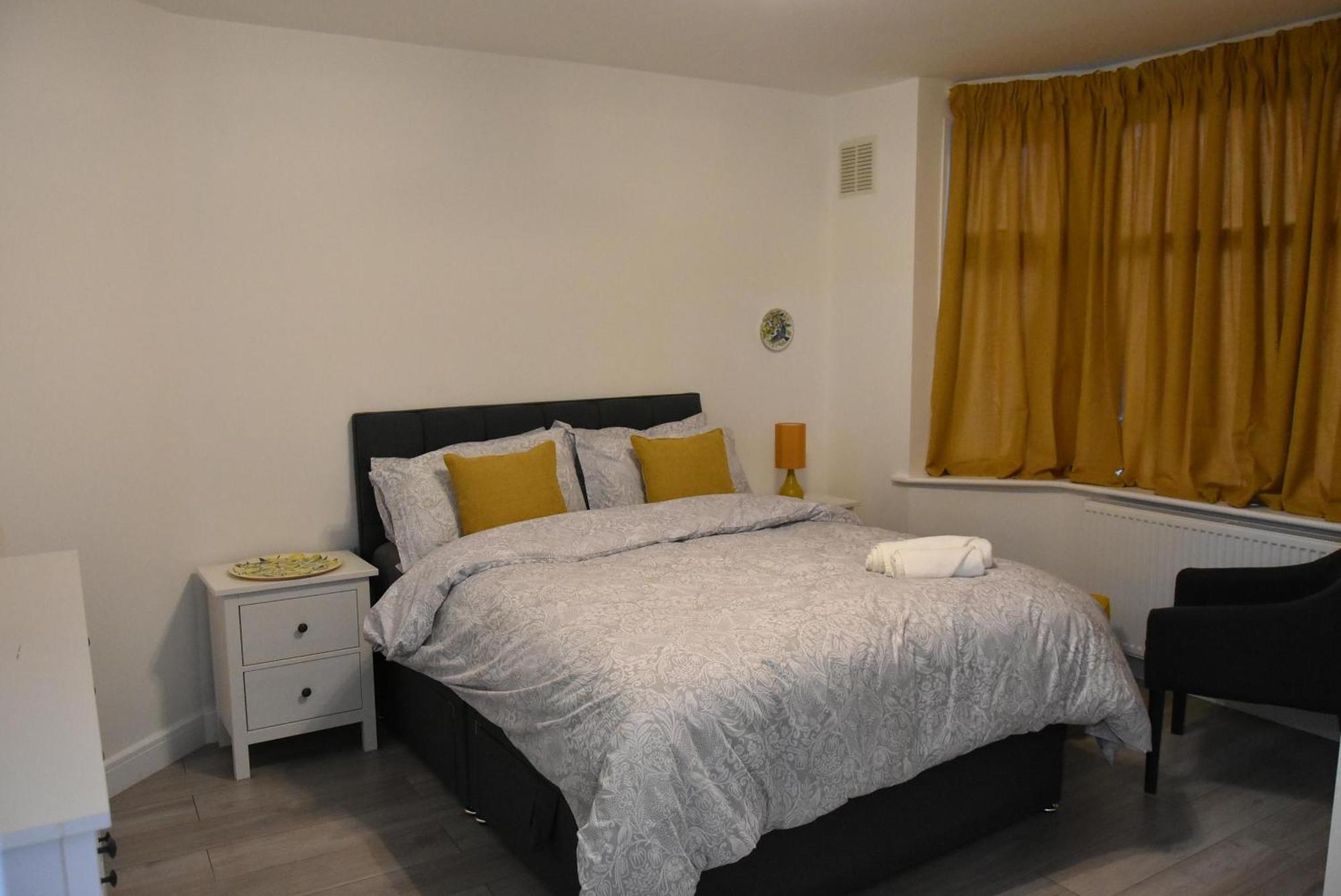 Charming Wembley Home Near Wembley Stadium Лондон Екстер'єр фото