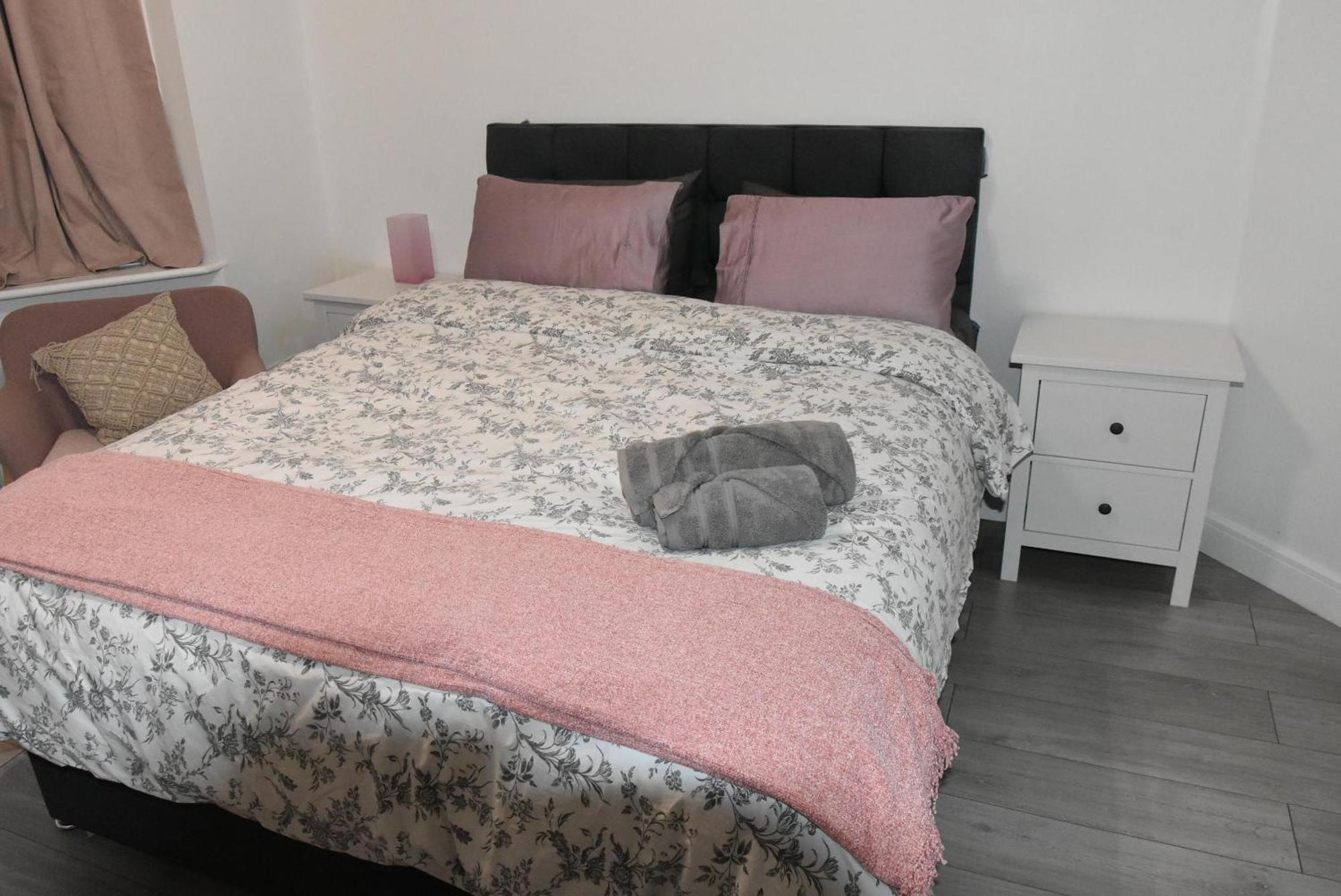 Charming Wembley Home Near Wembley Stadium Лондон Екстер'єр фото